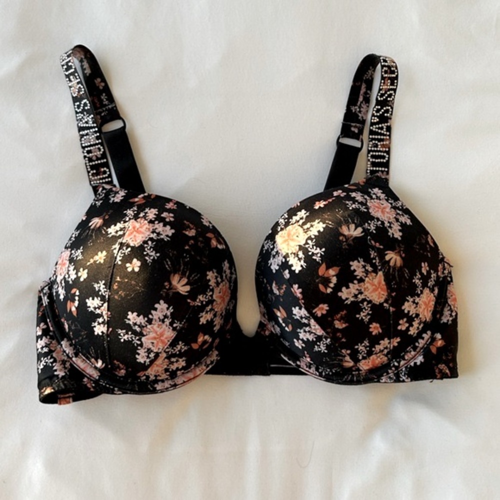 Worn Once, Victoria’s Secret, Bombshell Shine Strap Push-Up Bra, Size 36B